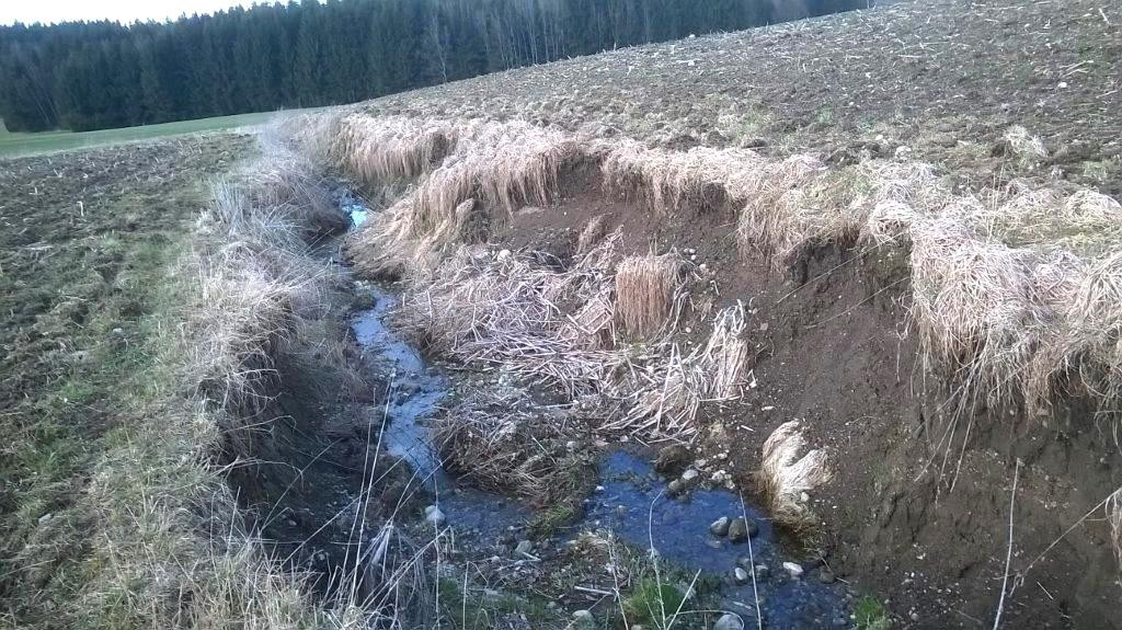 tiefenerodierter Gewässerabschnitt; Foto: ALE Oberbayern