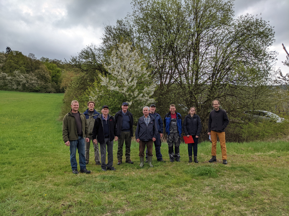 Teilnehmer der Flurbegehung in Castell