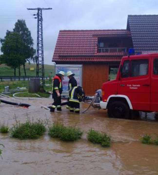 Feuerwehreinsatz bei Überschwemmung