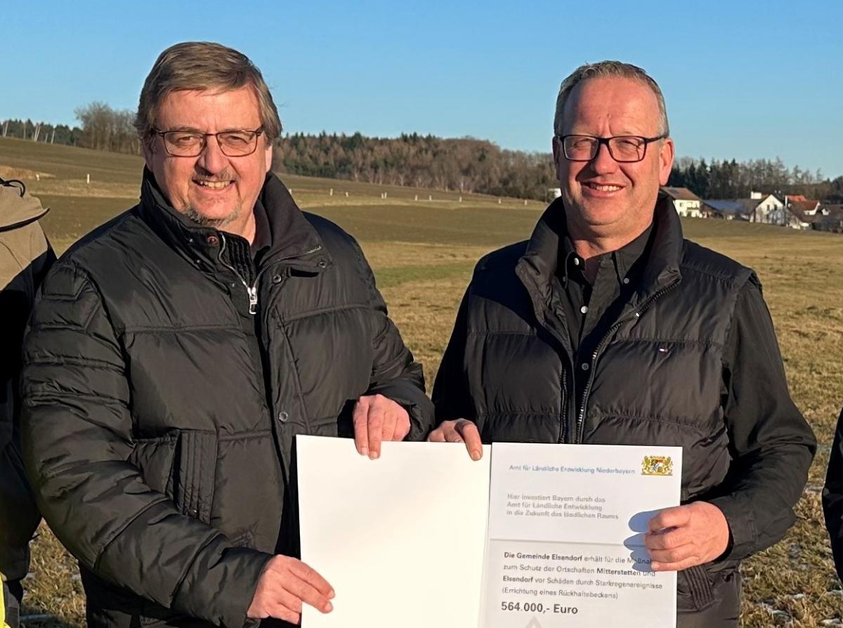 Hans-Peter Schmucker (ALE Niederbayern, links) und Markus Huber (Geminde Elsendorf)