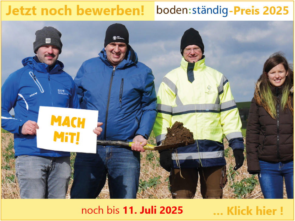 Das Flyer-Bild mit vier Personen, einer mit Spaten, einer mit einem Schild "Mach mit!"; umrahmt vom Text: "Jetzt noch bewerben - boden:ständig-Preis 2025 - noch bis 11. Juli 2025 ...klick hier!
