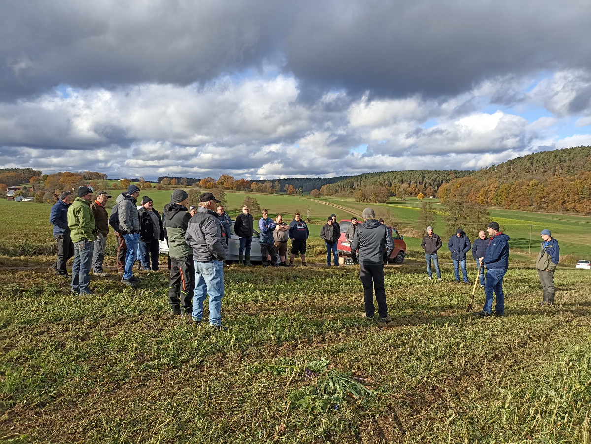 Landwirte beim Zwischenfruchttag